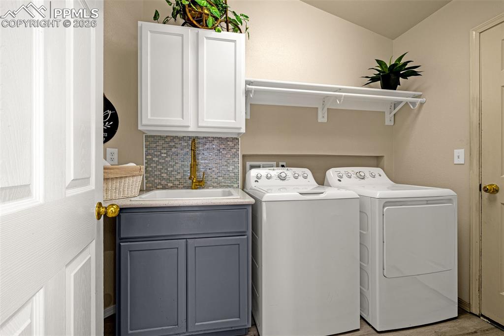 Image 22 of 43: Laundry