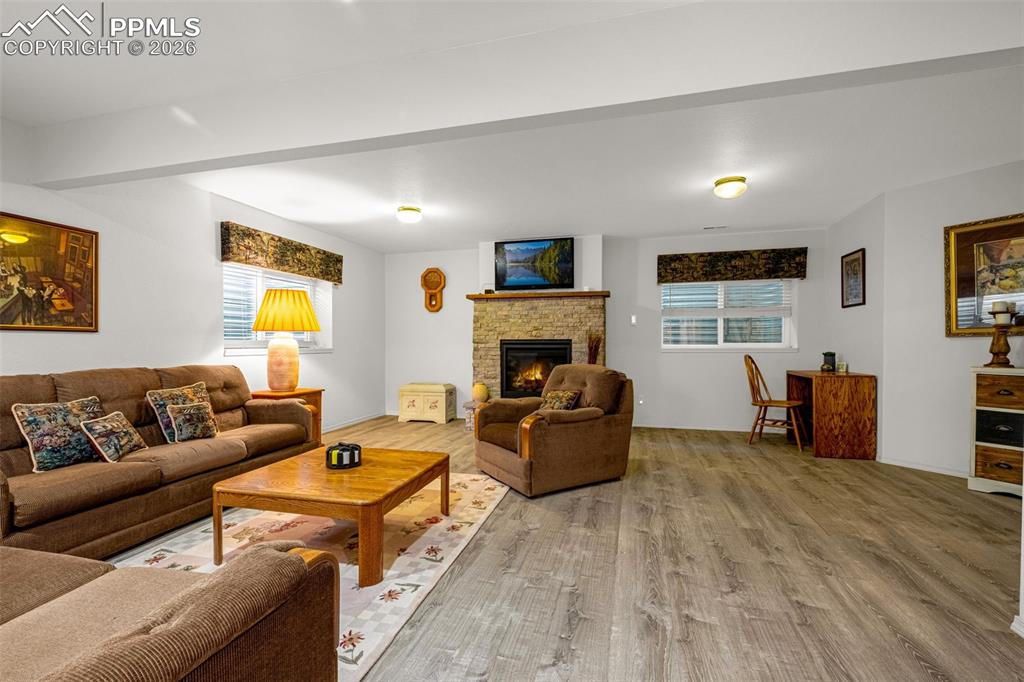 Image 26 of 43: Living Room