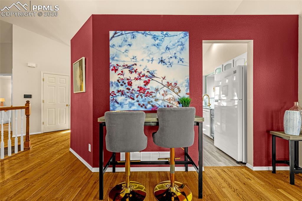 Image 4 of 43: Dining Area