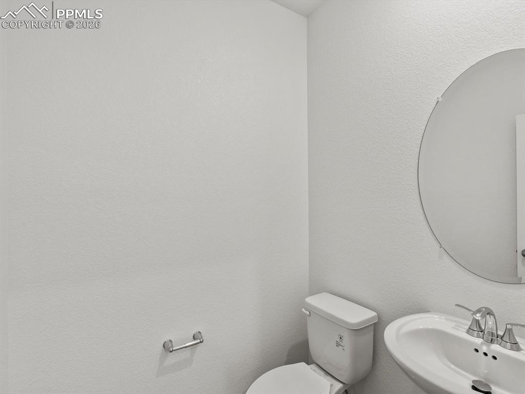 Image 4 of 29: Bathroom