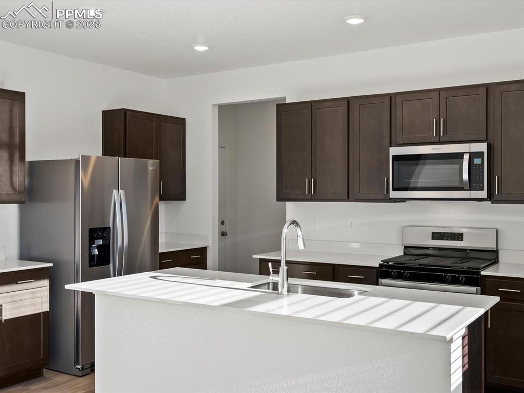 Image 8 of 29: Kitchen