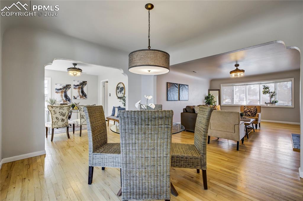 Image 13 of 36: Dining Area