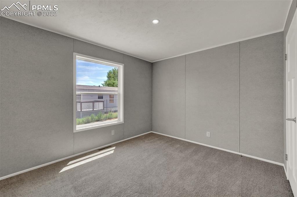 Listing 6080251, Image 17 of 31