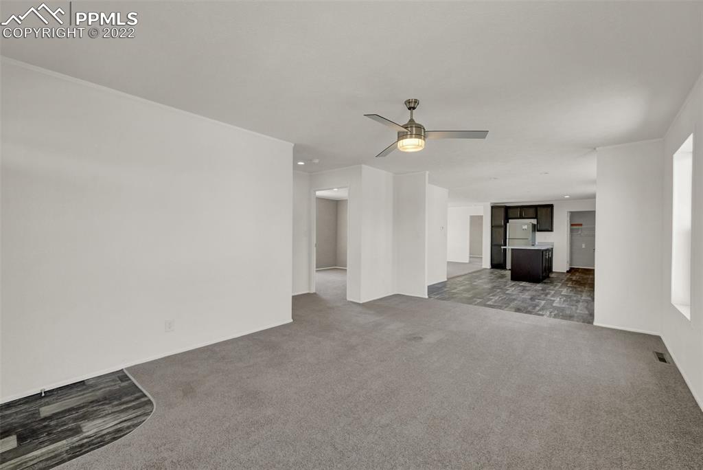 Listing 6080251, Image 4 of 31