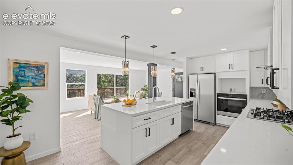 Image 14 of 38: Kitchen