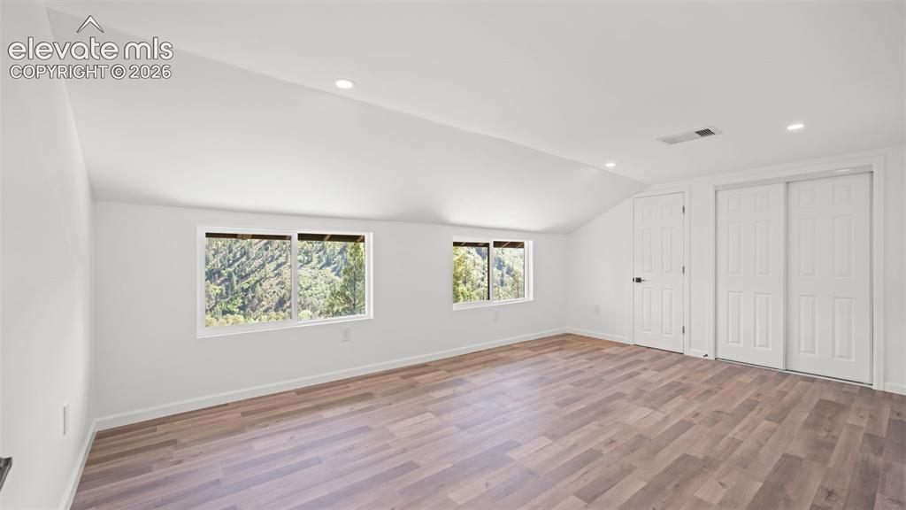 Image 26 of 38: Bedroom