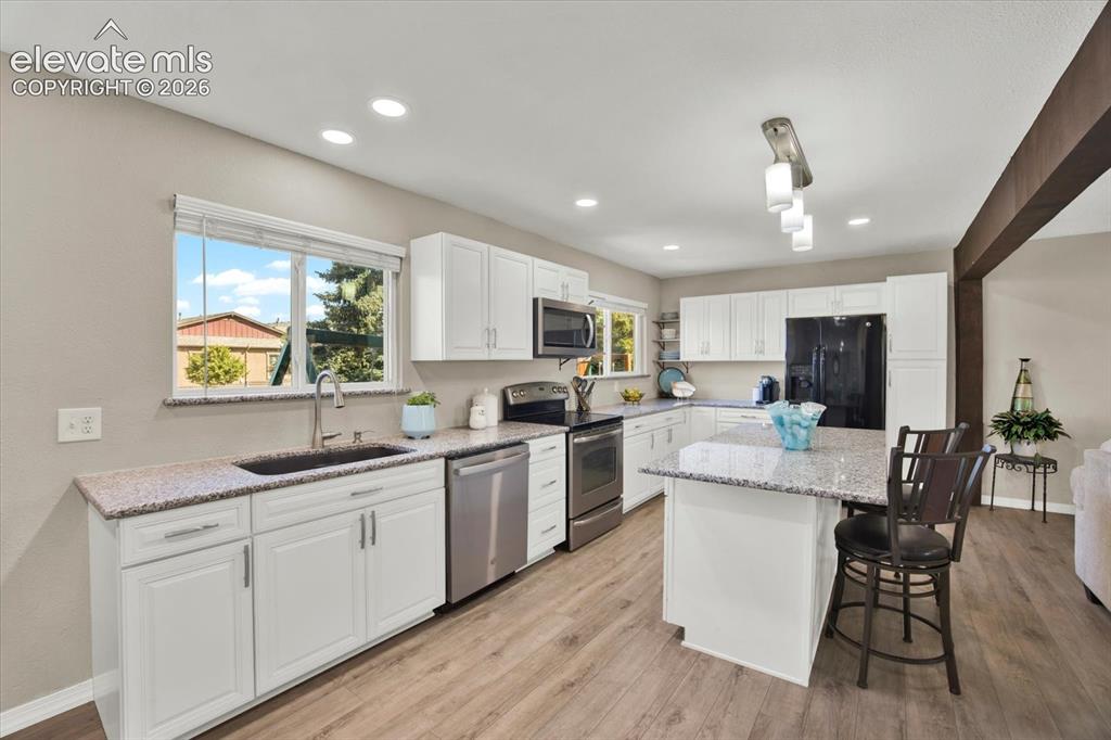 Image 8 of 45: Kitchen