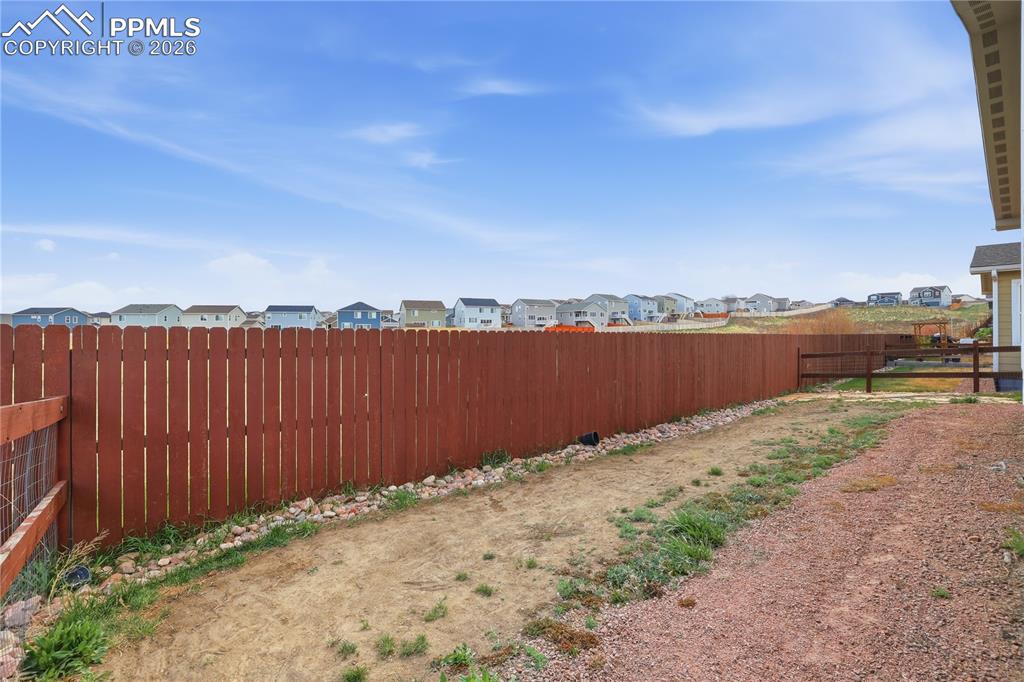 Image 35 of 49: Yard