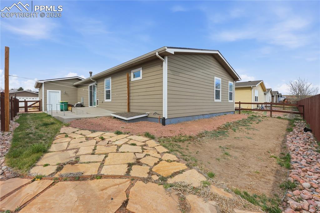 Image 38 of 49: Back of Structure