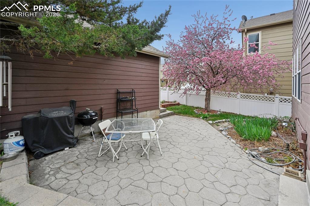 Image 30 of 37: Patio