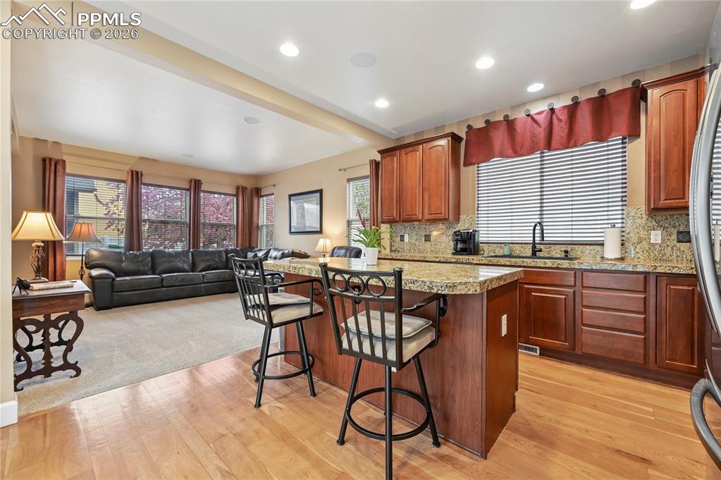 Image 4 of 37: Kitchen