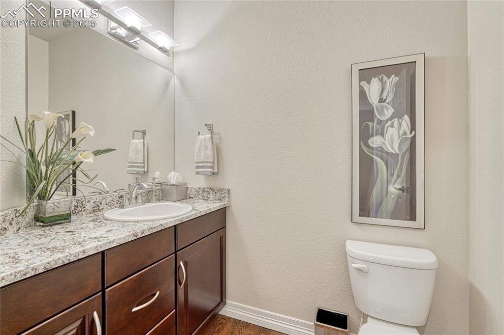 Image 17 of 48: Bathroom