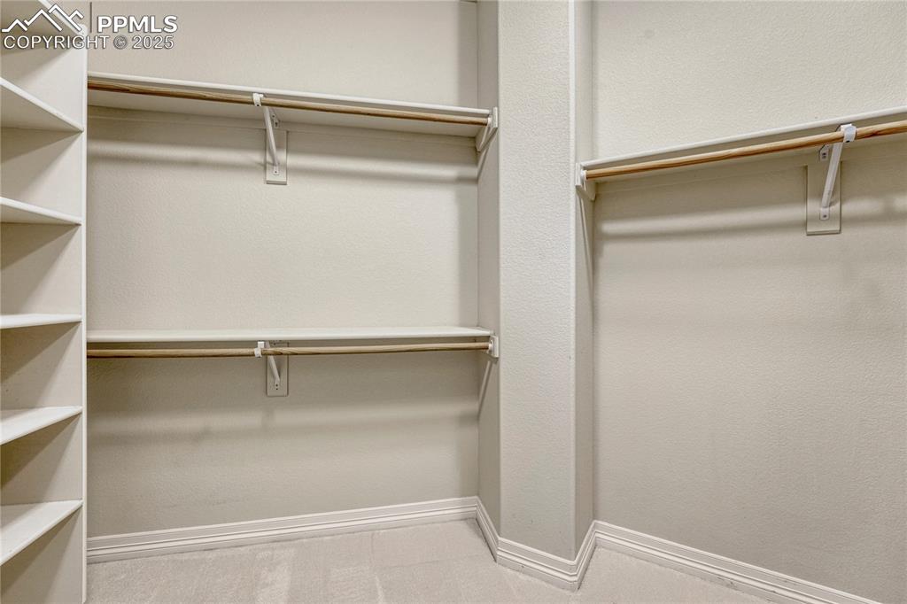 Image 23 of 48: Closet