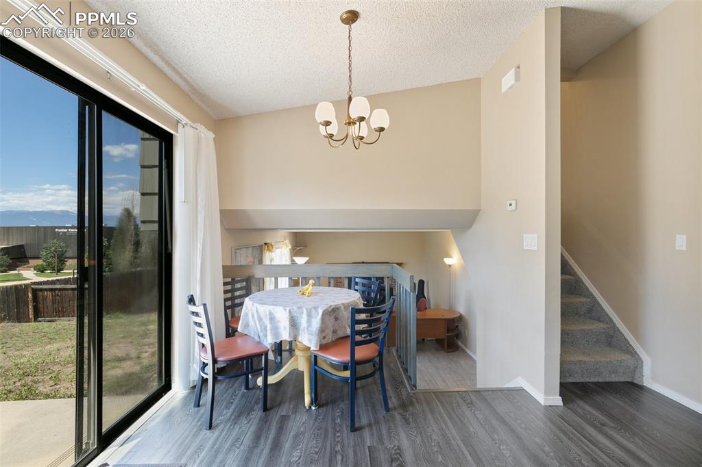 Image 11 of 41: Dining Area