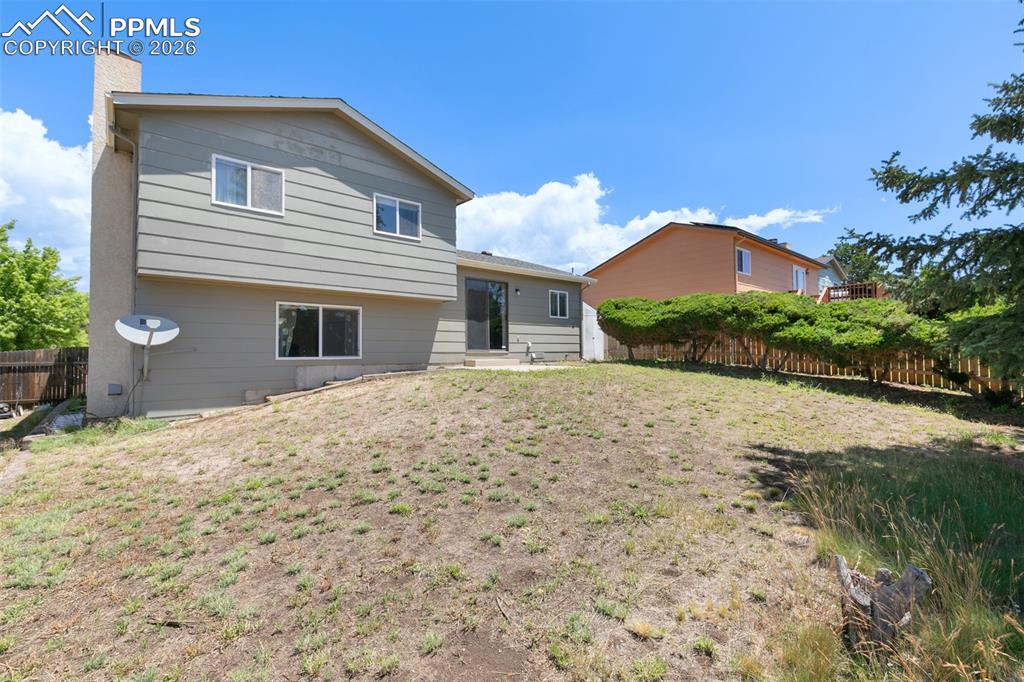 Image 32 of 41: Back of Structure