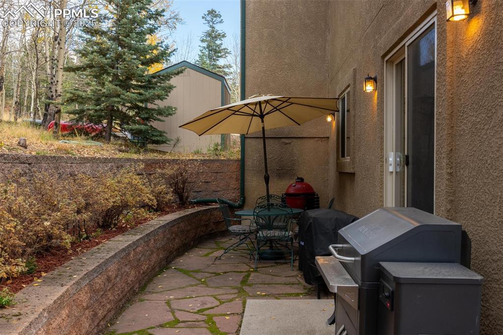 Image 39 of 44: Patio