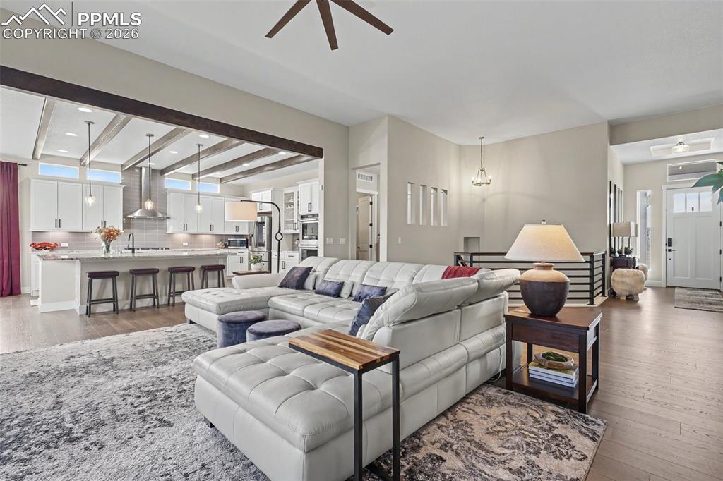 Image 9 of 50: Living Room