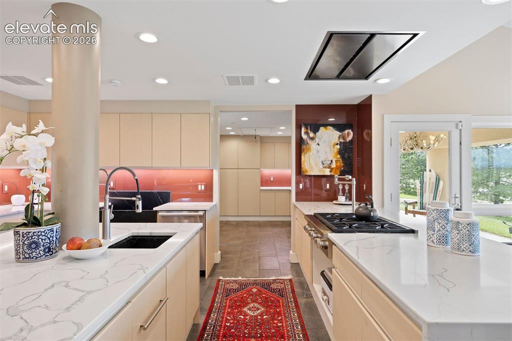 Image 9 of 36: The kitchen