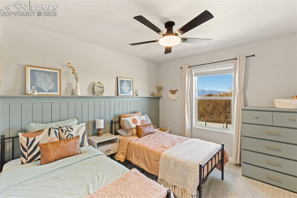 Image 24 of 32: Bedroom