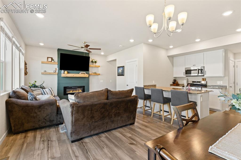 Image 8 of 32: Living Room