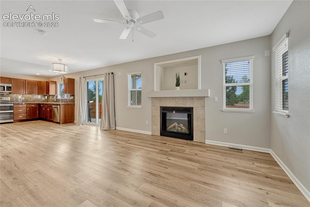 Image 8 of 32: Living Room