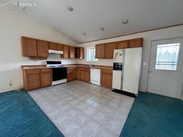 Image 2 of 19: Kitchen w/ tile flooring 