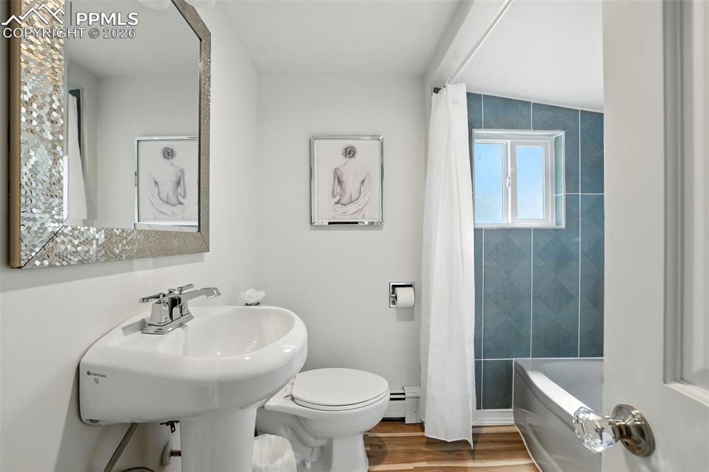 Image 12 of 29: Bathroom