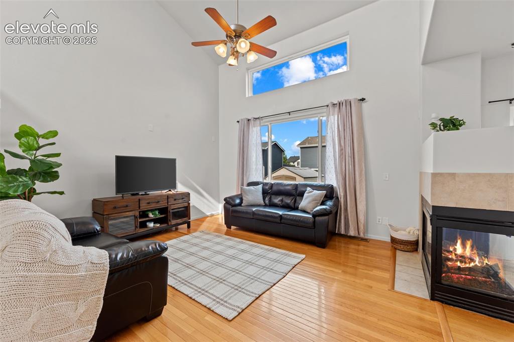 Image 3 of 31: Lots of natural light with soaring ceilings