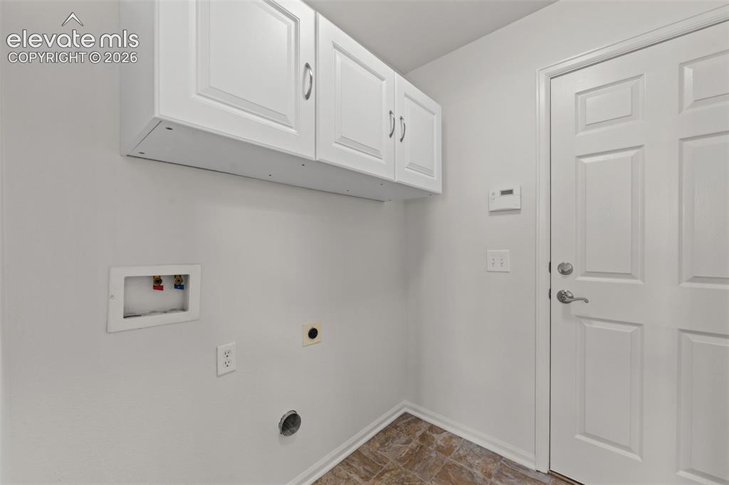 Image 9 of 31: Laundry