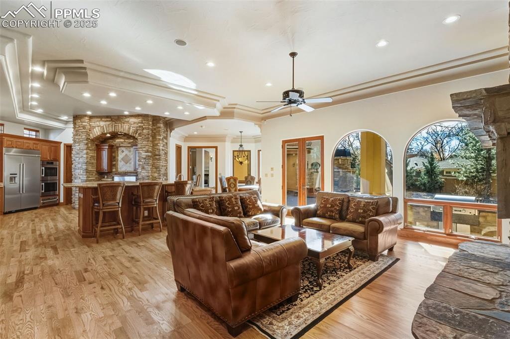 Image 12 of 50: Family Room