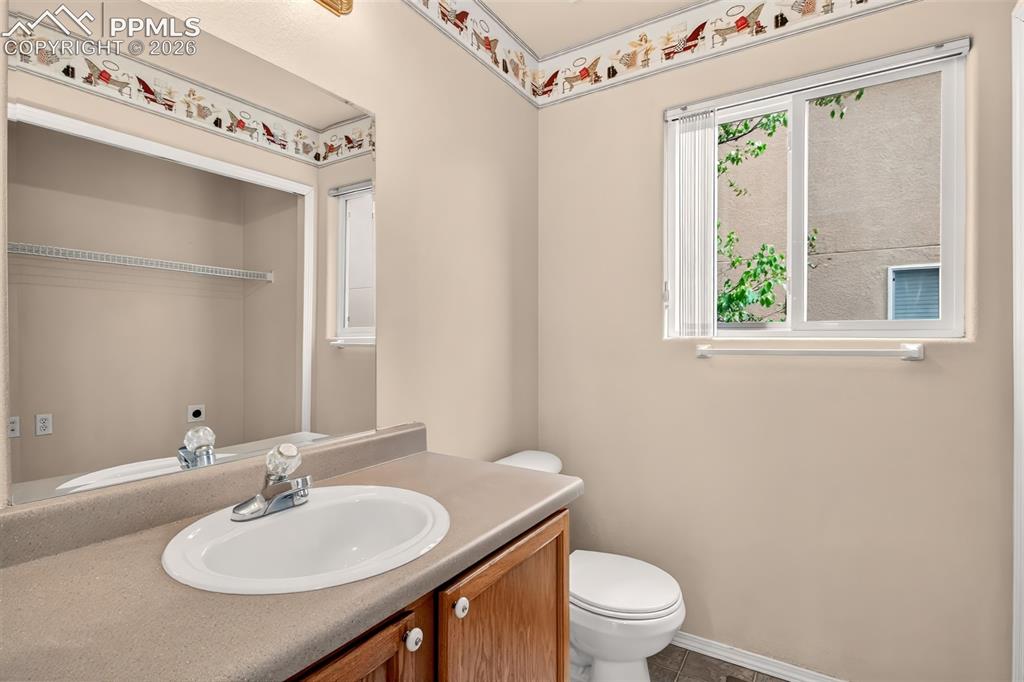 Image 10 of 31: Bathroom