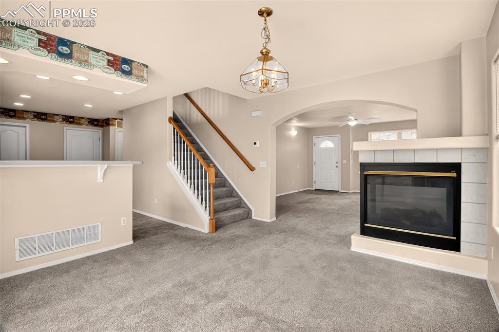 Image 7 of 31: Living Room