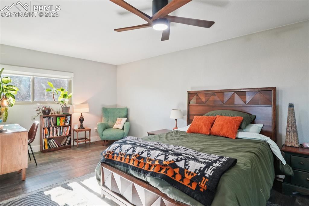 Image 17 of 38: Primary bedroom on main level