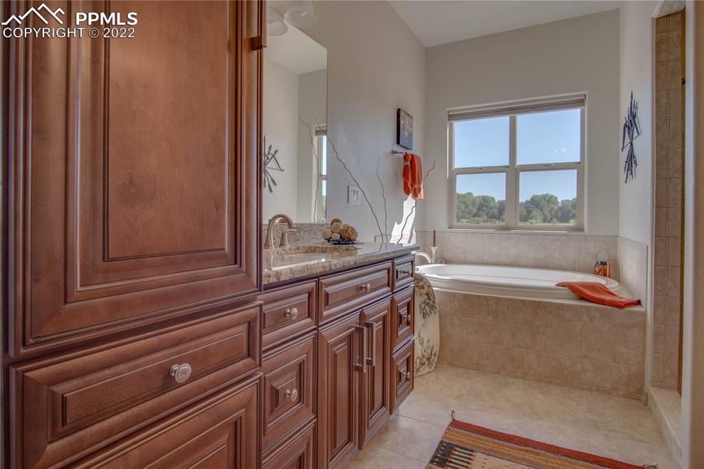 Listing 6090076, Image 22 of 34