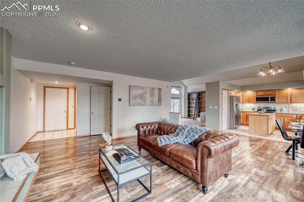 Image 19 of 49: Living Room