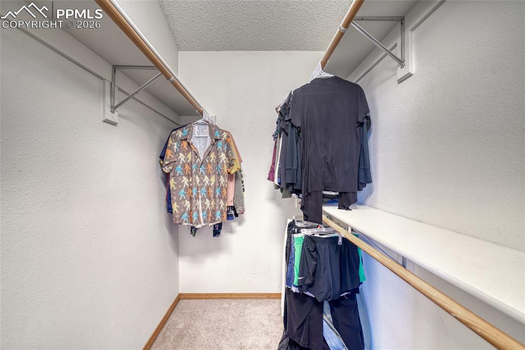 Image 25 of 49: Closet