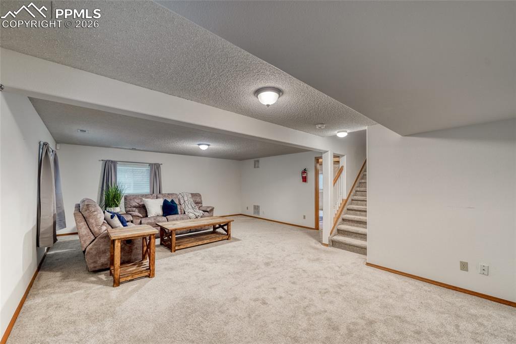 Image 33 of 49: Living Room