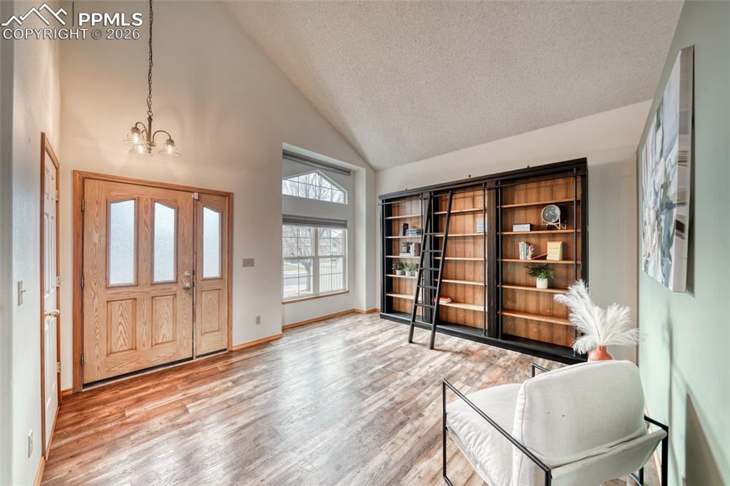 Image 5 of 49: Entry