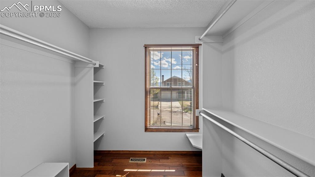 Image 20 of 48: Closet