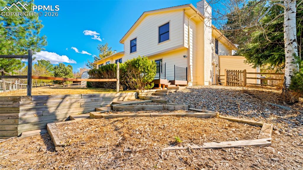 Image 37 of 48: Side of Structure