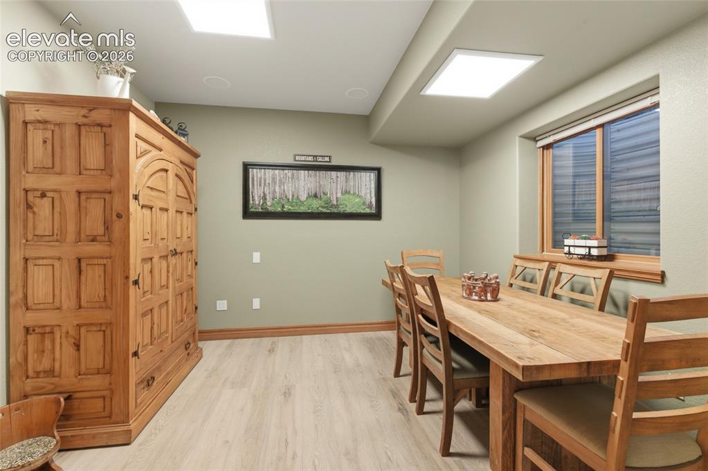 Image 37 of 50: Dining Area
