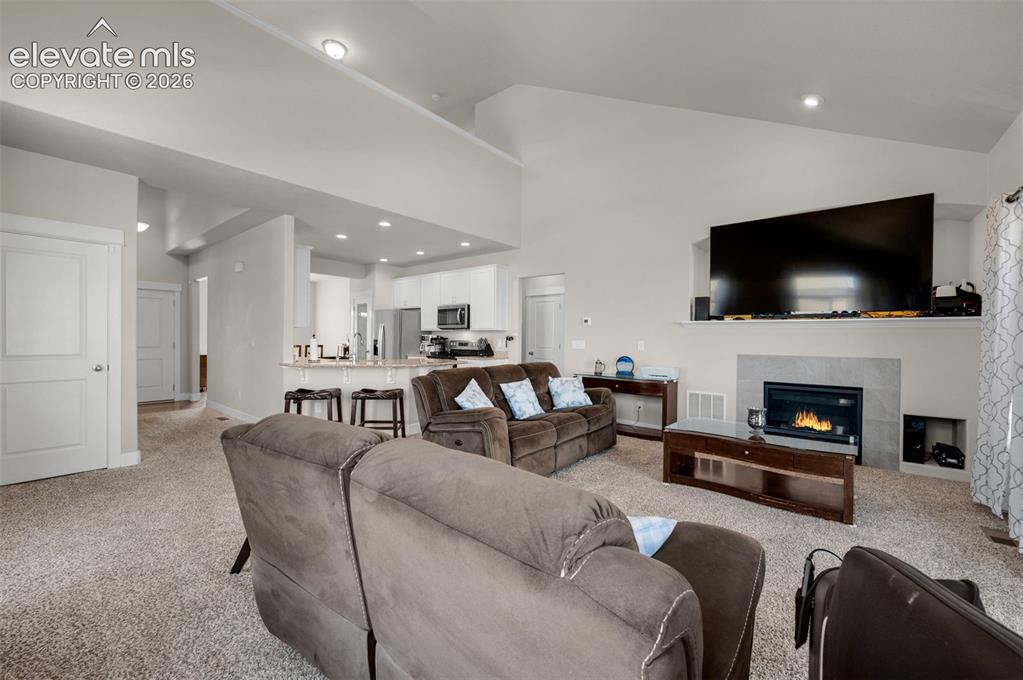 Image 7 of 40: Gas fireplace