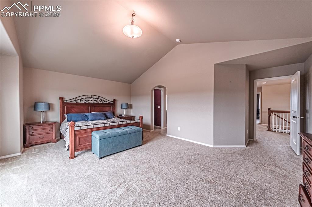 Image 19 of 47: Bedroom