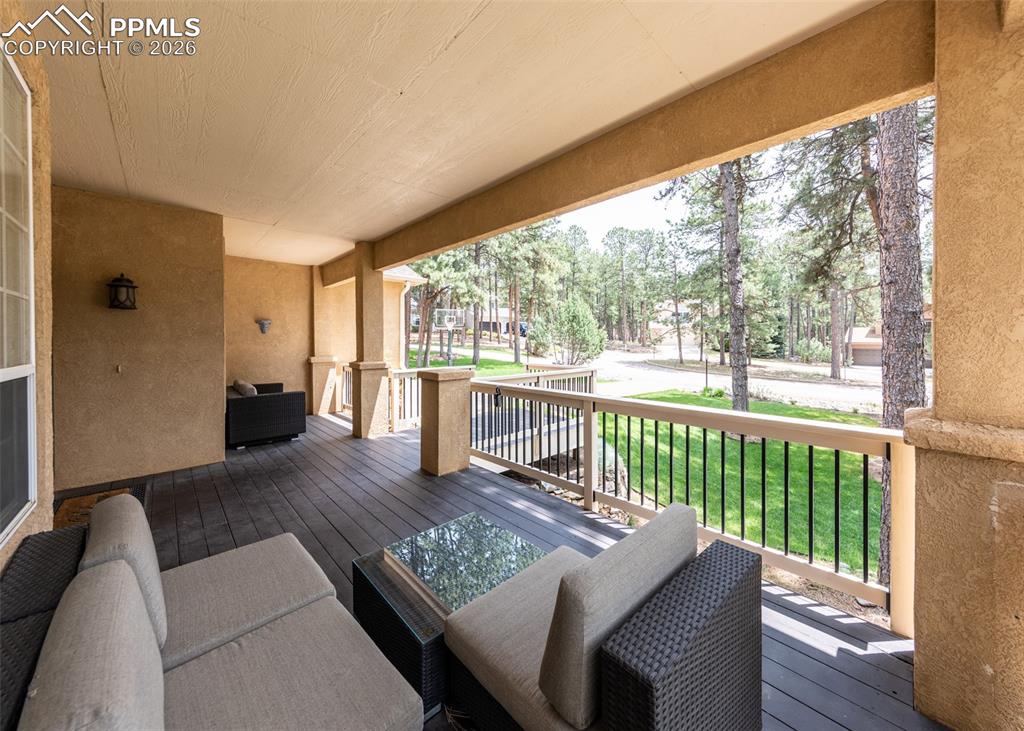 Image 48 of 50: Deck