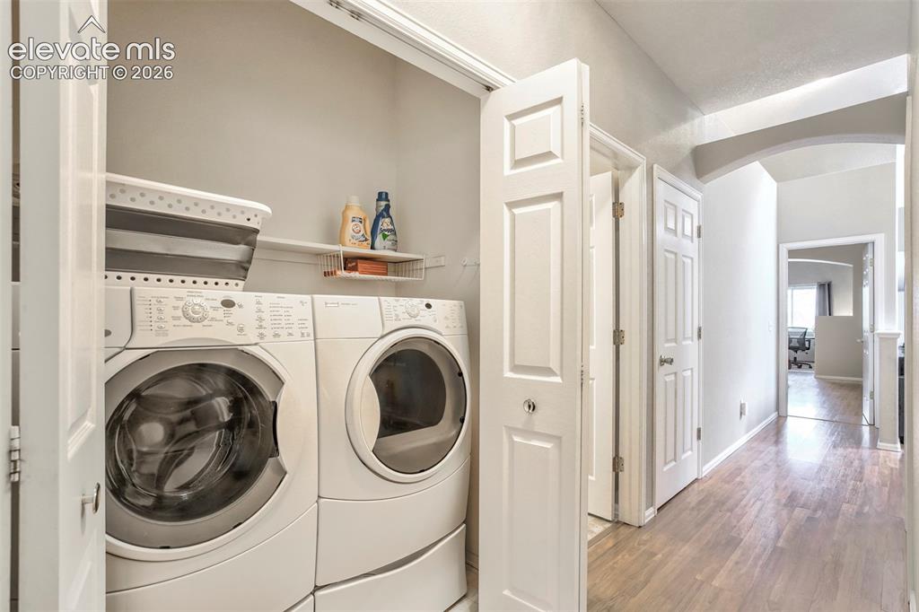 Image 14 of 25: Laundry
