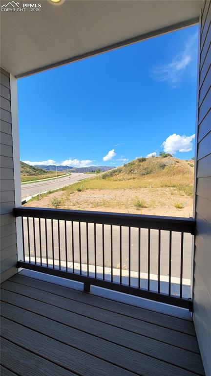 Image 16 of 28: 2nd Deck, off the back near the kitchen!