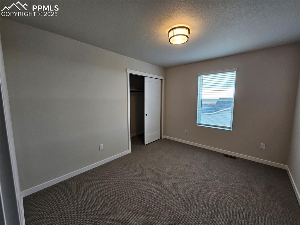 Image 17 of 24: Bedroom