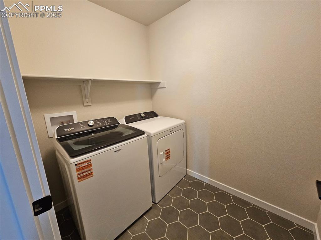 Image 21 of 24: Laundry