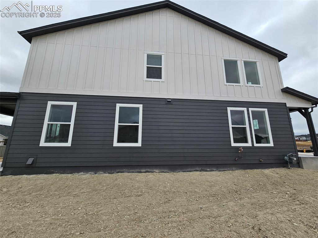 Image 24 of 24: Side of Structure