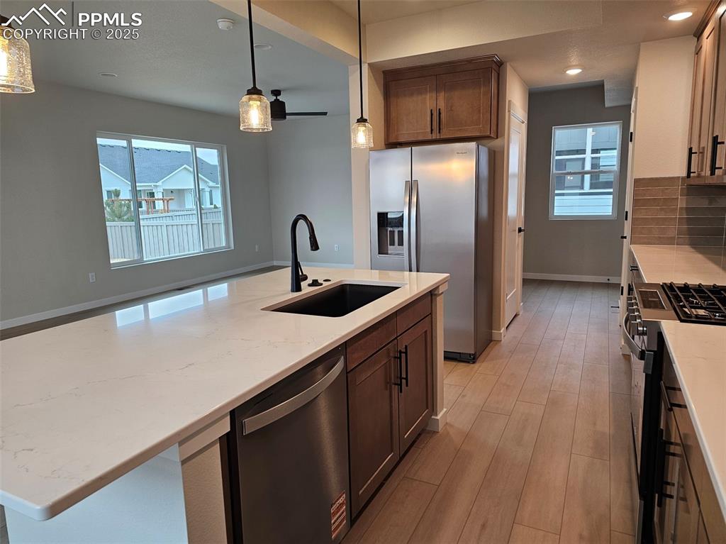 Image 9 of 24: Kitchen